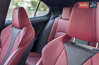 Внедорожник / Кроссовер Lexus UX 2019 в Одессе