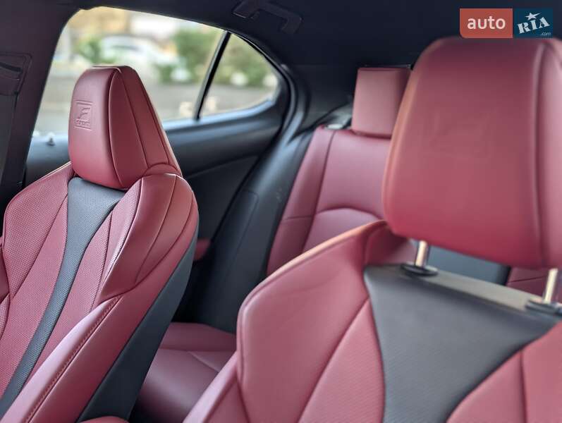 Позашляховик / Кросовер Lexus UX 2019 в Одесі фото 45 Позашляховик / Кросовер Lexus UX 2019 в Одесі