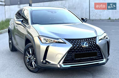 Внедорожник / Кроссовер Lexus UX 2019 в 