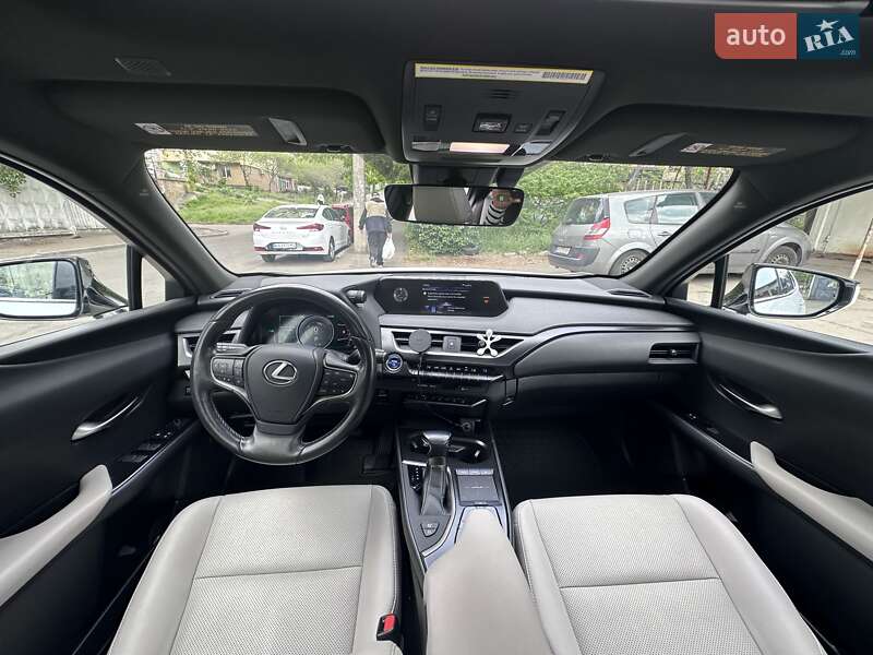 Внедорожник / Кроссовер Lexus UX 2019 в Киеве