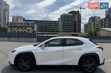 Внедорожник / Кроссовер Lexus UX 2020 в 