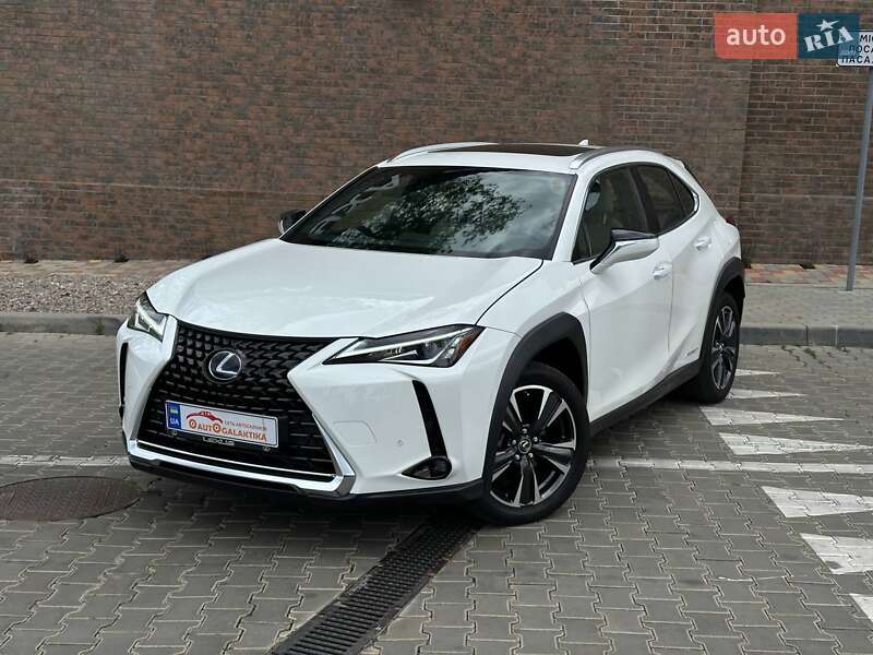 Lexus UX 2020