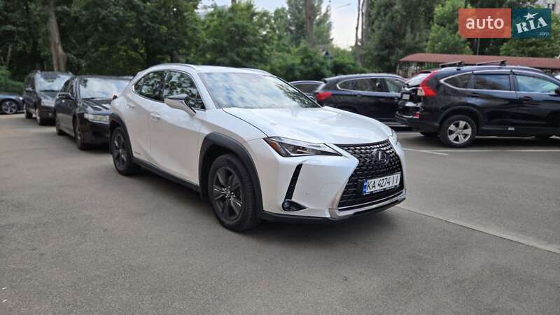 Внедорожник / Кроссовер Lexus UX 2019 в Киеве