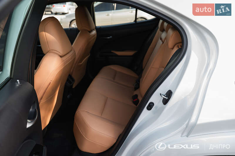 Внедорожник / Кроссовер Lexus UX 2023 в Днепре