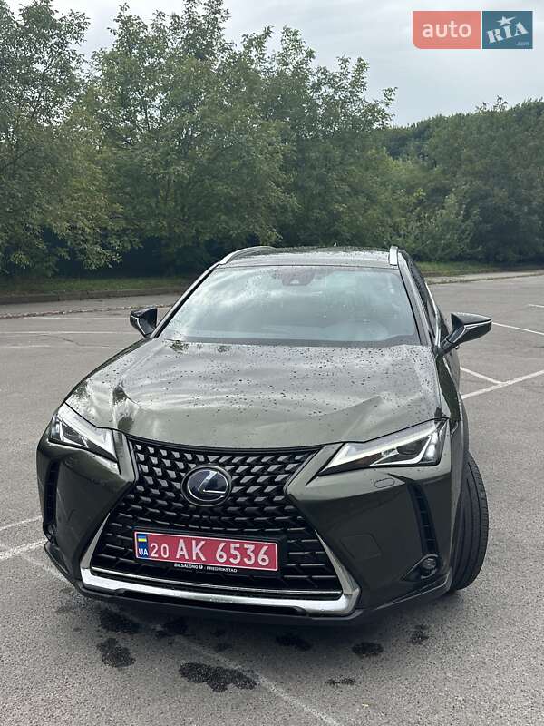 Lexus UX 2020