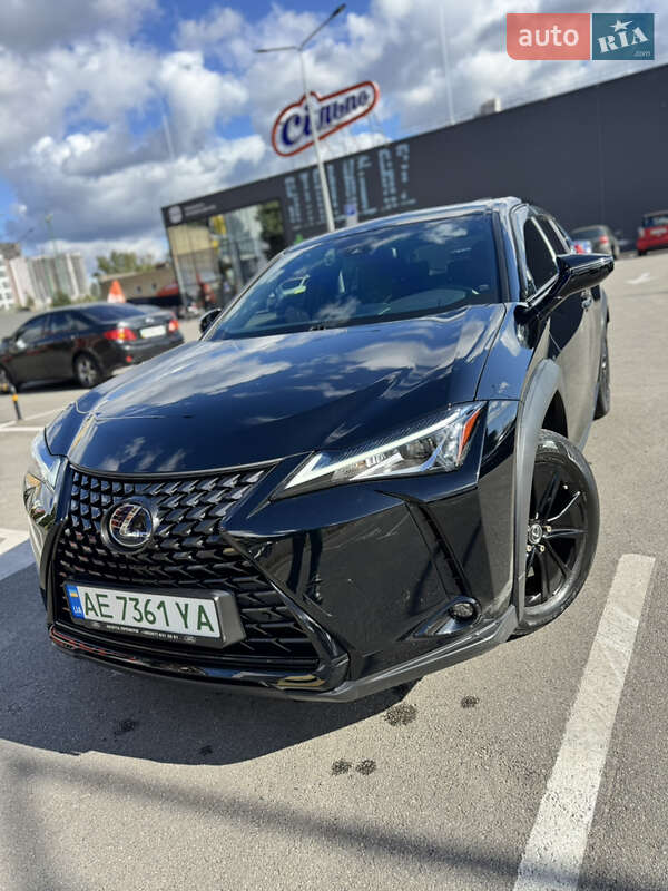 Lexus UX 2020