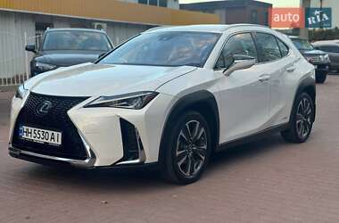 Внедорожник / Кроссовер Lexus UX 2019 в 