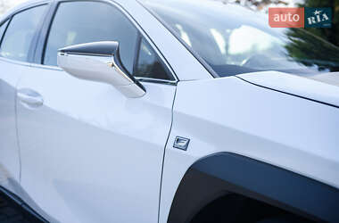 Внедорожник / Кроссовер Lexus UX 2019 в Ровно