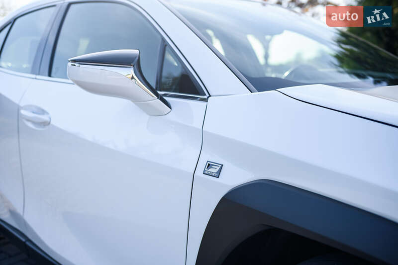 Внедорожник / Кроссовер Lexus UX 2019 в Ровно