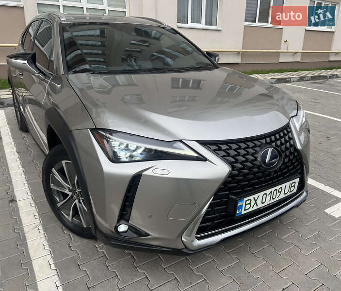 Позашляховик / Кросовер Lexus UX 2020 в Хмельницькому