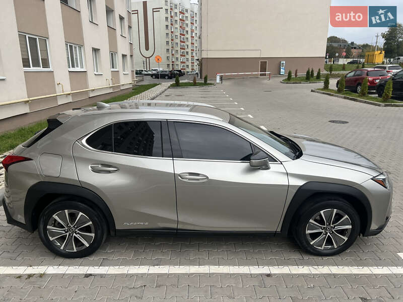 Позашляховик / Кросовер Lexus UX 2020 в Хмельницькому