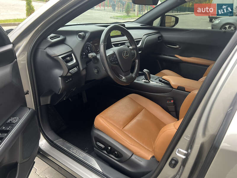 Позашляховик / Кросовер Lexus UX 2020 в Хмельницькому