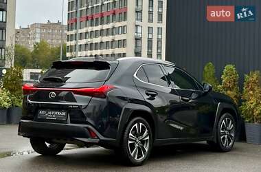 Внедорожник / Кроссовер Lexus UX 2020 в 