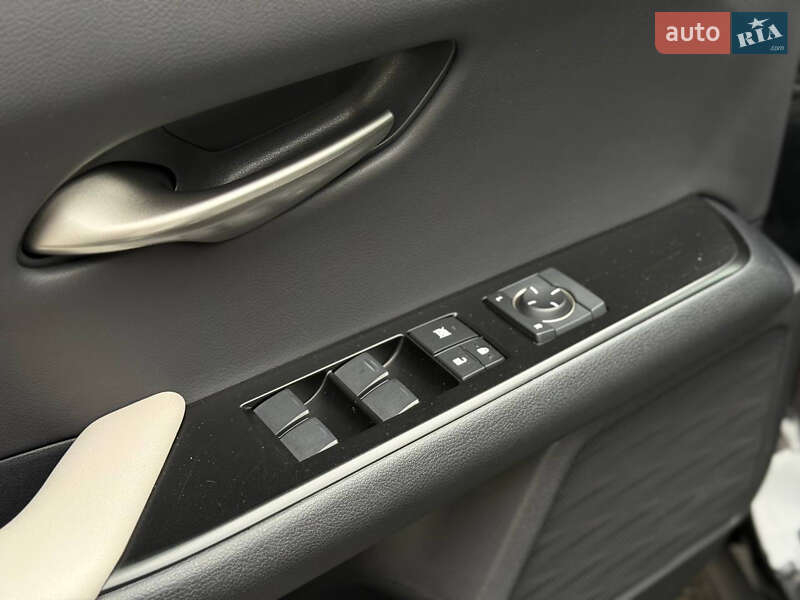 Позашляховик / Кросовер Lexus UX 2020 в Києві фото 21 Позашляховик / Кросовер Lexus UX 2020 в Києві