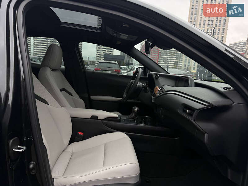 Позашляховик / Кросовер Lexus UX 2020 в Києві фото 42 Позашляховик / Кросовер Lexus UX 2020 в Києві