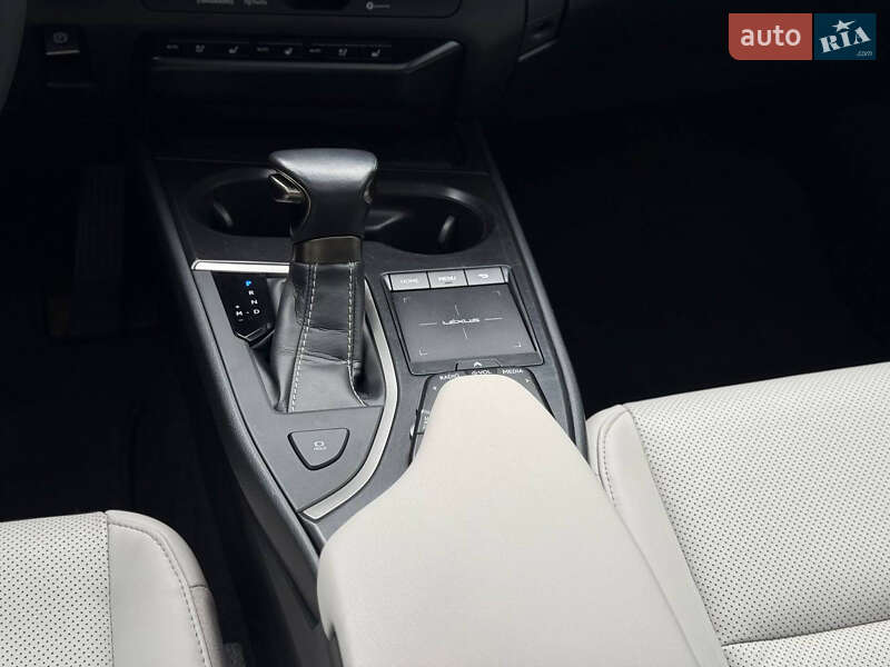Позашляховик / Кросовер Lexus UX 2020 в Києві фото 55 Позашляховик / Кросовер Lexus UX 2020 в Києві