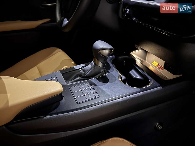 Внедорожник / Кроссовер Lexus UX 2023 в Одессе