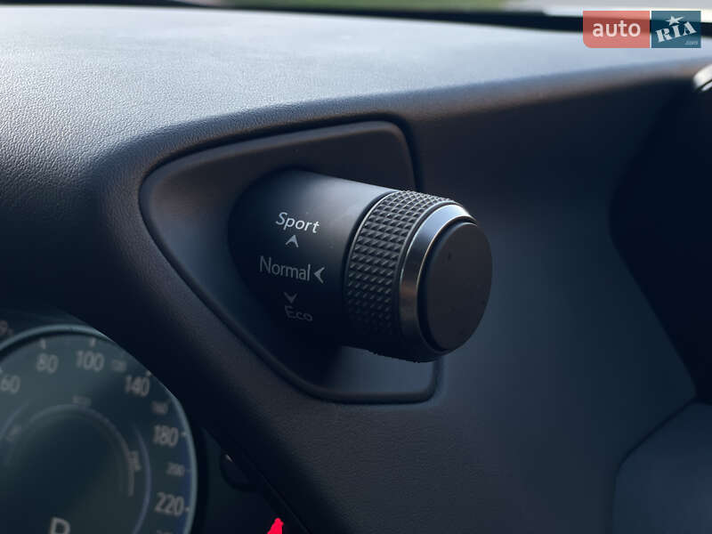 Позашляховик / Кросовер Lexus UX 2022 в Львові