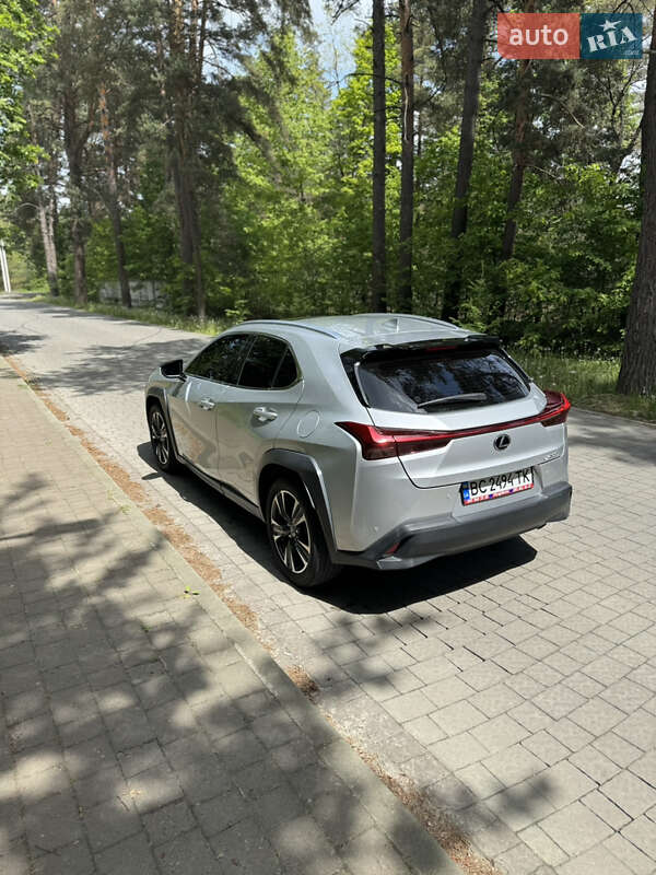 Внедорожник / Кроссовер Lexus UX 2020 в Львове