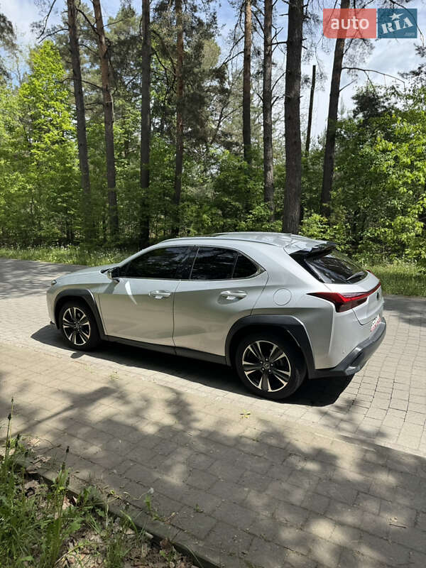 Внедорожник / Кроссовер Lexus UX 2020 в Львове