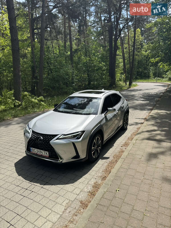 Внедорожник / Кроссовер Lexus UX 2020 в Львове