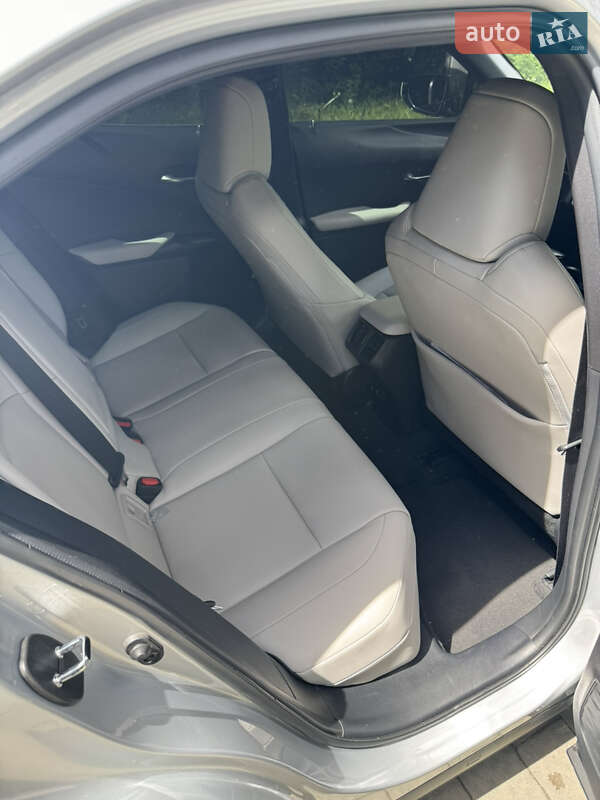 Внедорожник / Кроссовер Lexus UX 2020 в Львове