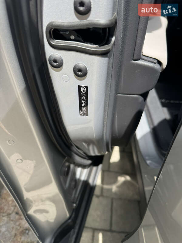 Внедорожник / Кроссовер Lexus UX 2020 в Львове