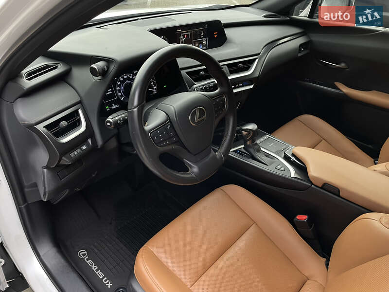 Внедорожник / Кроссовер Lexus UX 2020 в Одессе