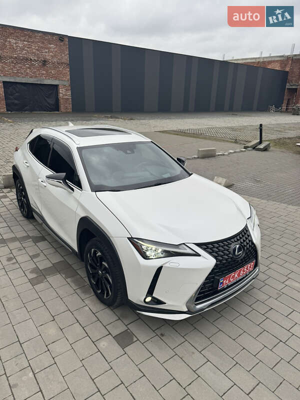 Внедорожник / Кроссовер Lexus UX 2022 в Хмельницком