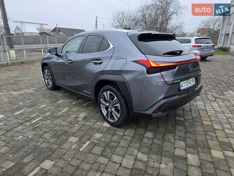 Позашляховик / Кросовер Lexus UX 2022 в Снятині