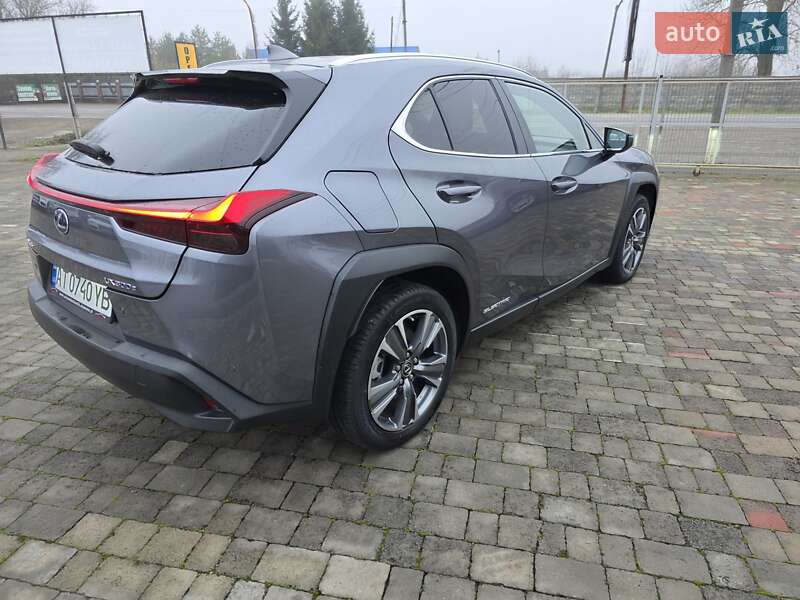 Позашляховик / Кросовер Lexus UX 2022 в Снятині
