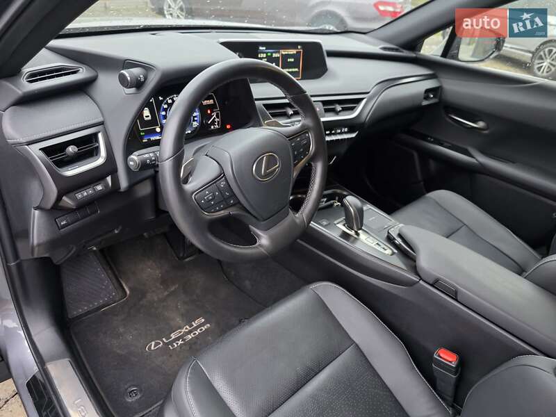 Позашляховик / Кросовер Lexus UX 2022 в Снятині