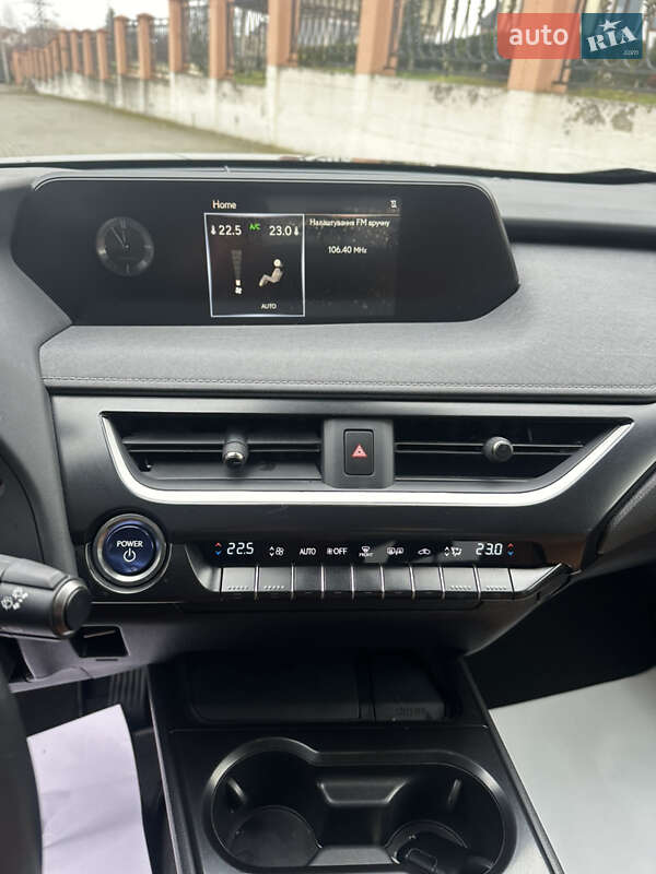 Позашляховик / Кросовер Lexus UX 2021 в Дрогобичі