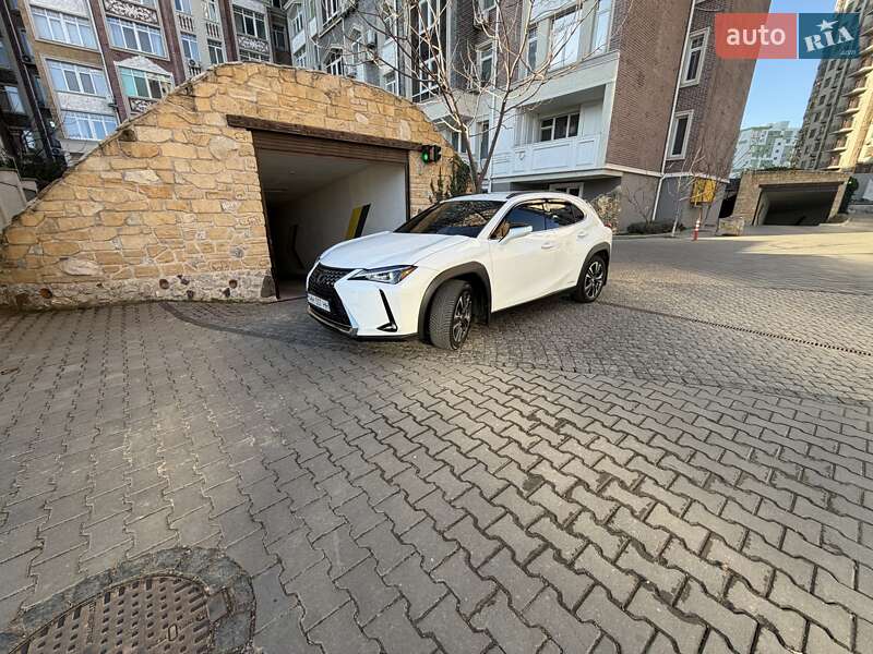 Позашляховик / Кросовер Lexus UX 2019 в Одесі фото 4 Позашляховик / Кросовер Lexus UX 2019 в Одесі