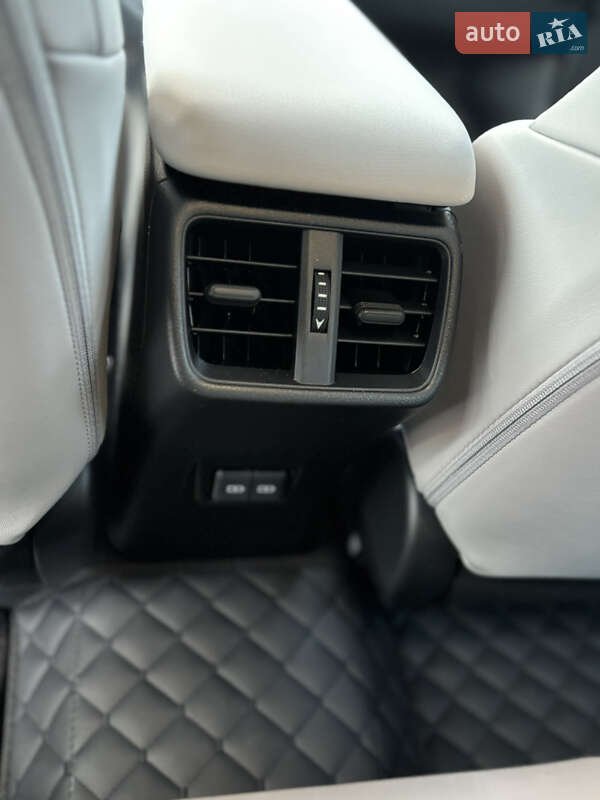 Внедорожник / Кроссовер Lexus UX 2023 в Одессе