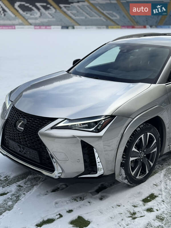 Позашляховик / Кросовер Lexus UX 2019 в Одесі фото 8 Позашляховик / Кросовер Lexus UX 2019 в Одесі