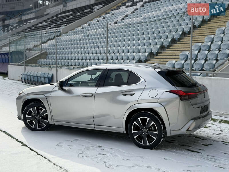 Позашляховик / Кросовер Lexus UX 2019 в Одесі фото 13 Позашляховик / Кросовер Lexus UX 2019 в Одесі