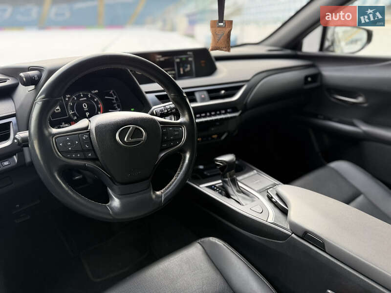 Позашляховик / Кросовер Lexus UX 2019 в Одесі фото 32 Позашляховик / Кросовер Lexus UX 2019 в Одесі