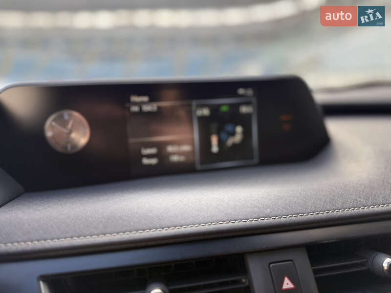 Позашляховик / Кросовер Lexus UX 2019 в Одесі фото 41 Позашляховик / Кросовер Lexus UX 2019 в Одесі