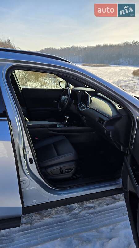 Внедорожник / Кроссовер Lexus UX 2023 в Киеве