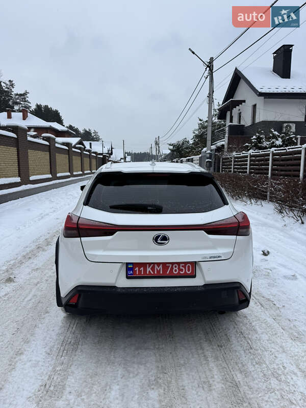 Внедорожник / Кроссовер Lexus UX 2019 в Киеве