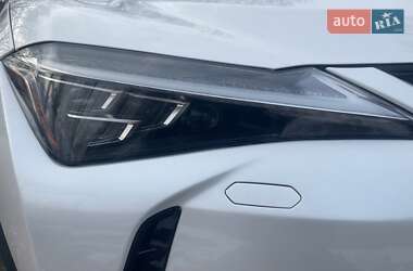 Внедорожник / Кроссовер Lexus UX 2021 в Николаеве