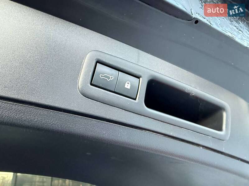 Внедорожник / Кроссовер Lexus UX 2018 в Киеве фото 11 Внедорожник / Кроссовер Lexus UX 2018 в Киеве