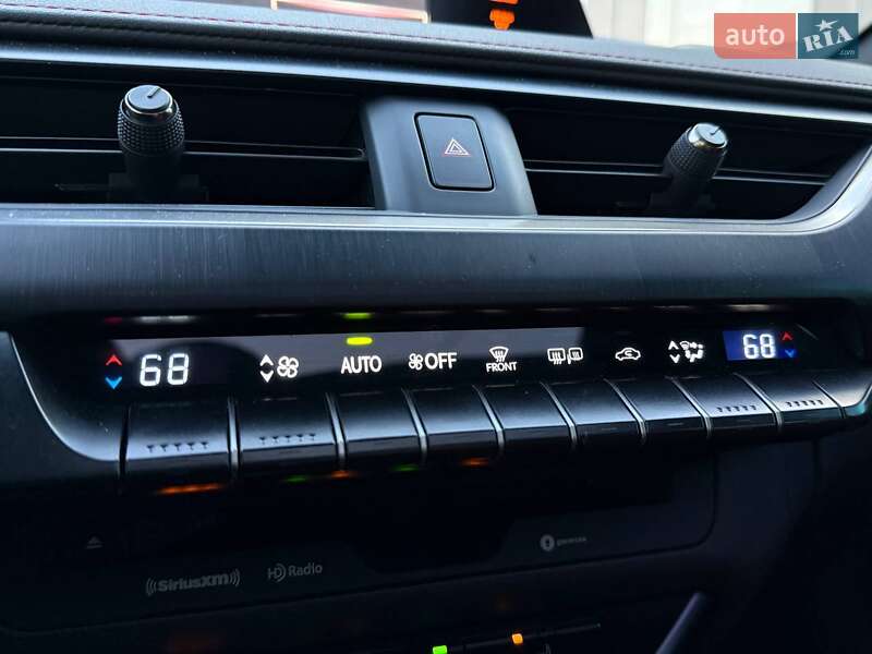 Внедорожник / Кроссовер Lexus UX 2018 в Киеве фото 30 Внедорожник / Кроссовер Lexus UX 2018 в Киеве