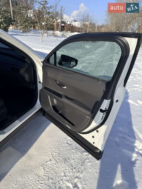 Внедорожник / Кроссовер Lexus UX 2022 в Сумах