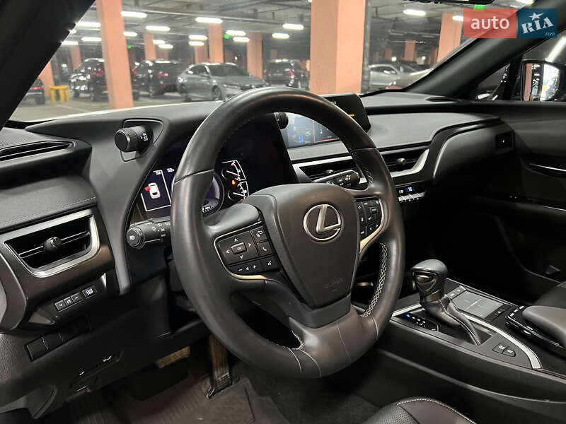 Позашляховик / Кросовер Lexus UX 2021 в Києві