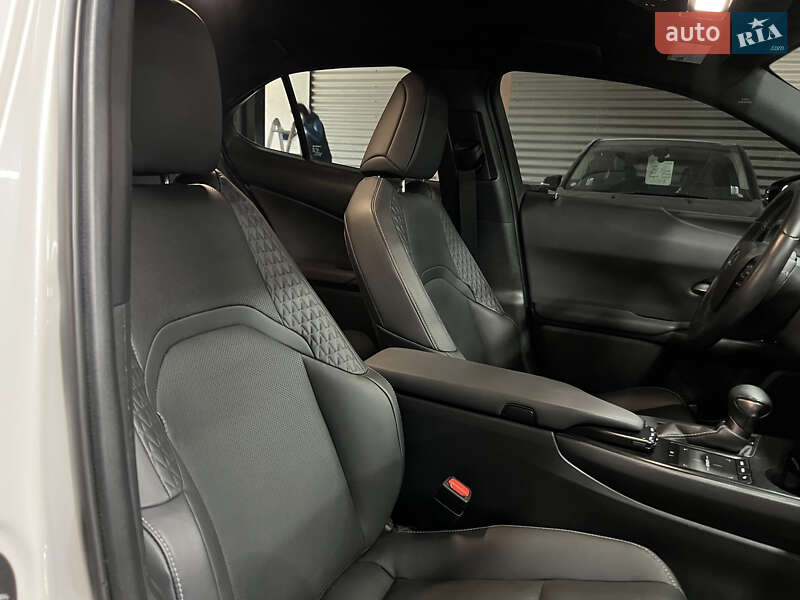 Позашляховик / Кросовер Lexus UX 2021 в Києві