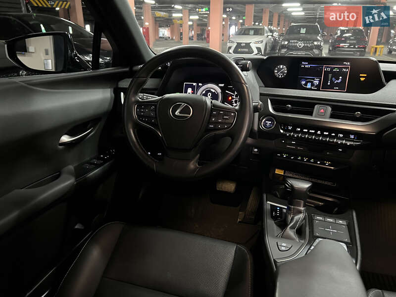 Позашляховик / Кросовер Lexus UX 2021 в Києві