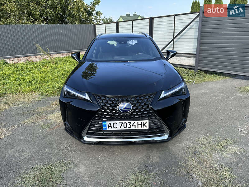 Позашляховик / Кросовер Lexus UX 2020 в Нововолинську