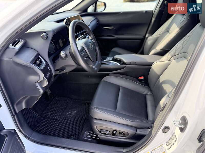 Позашляховик / Кросовер Lexus UX 2022 в Києві